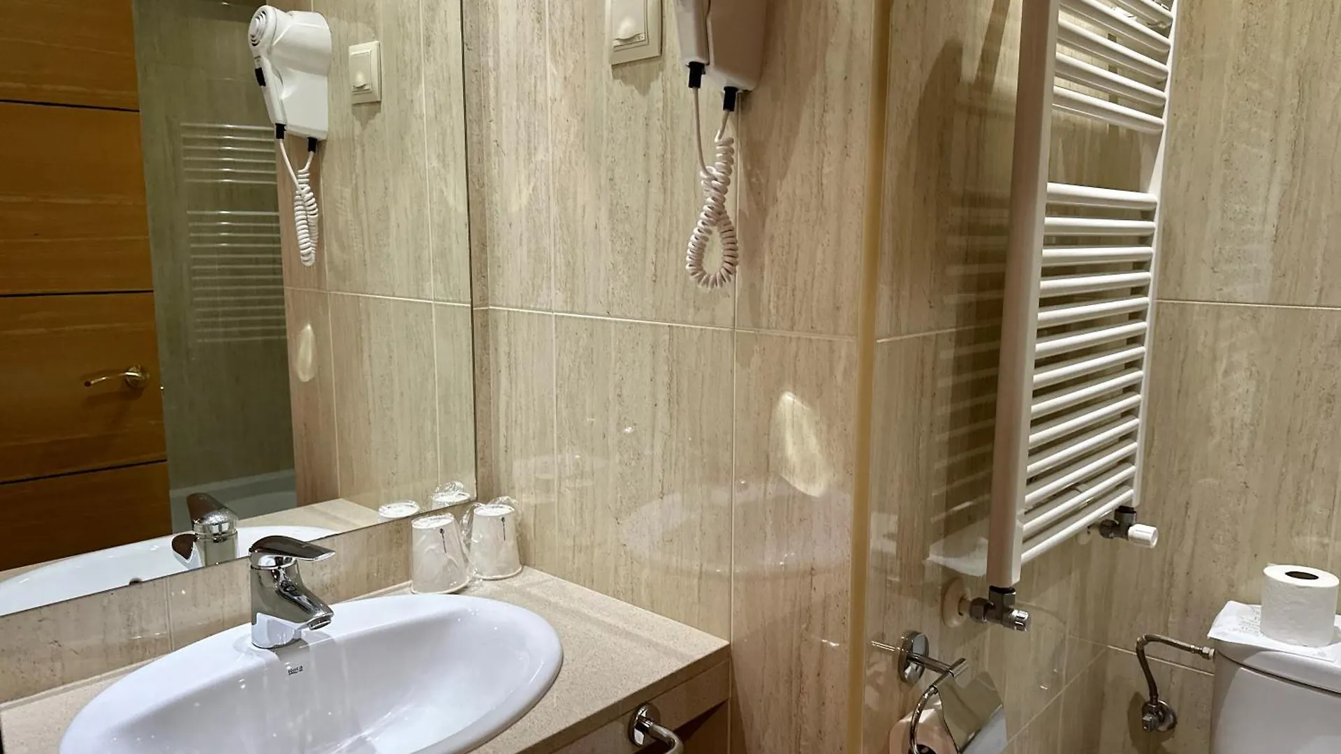 Hotel Micolau Аринсал