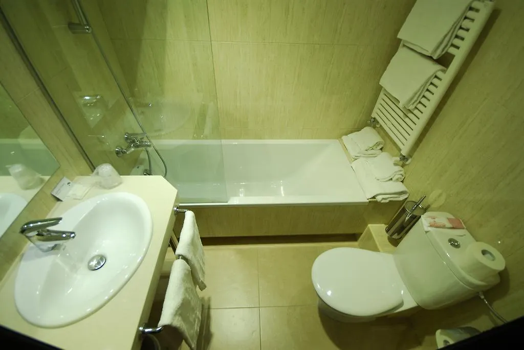 Hotel Micolau Аринсал